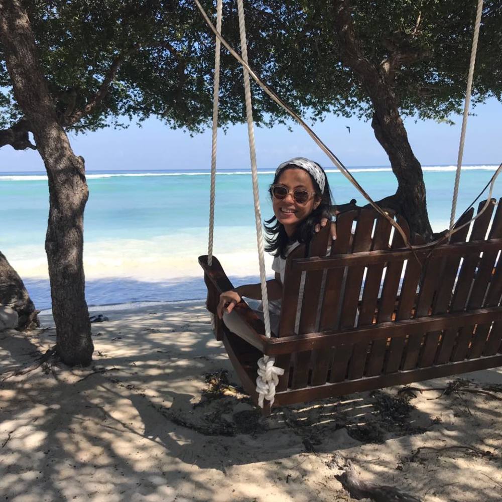 Meet your Posher, Yoenda